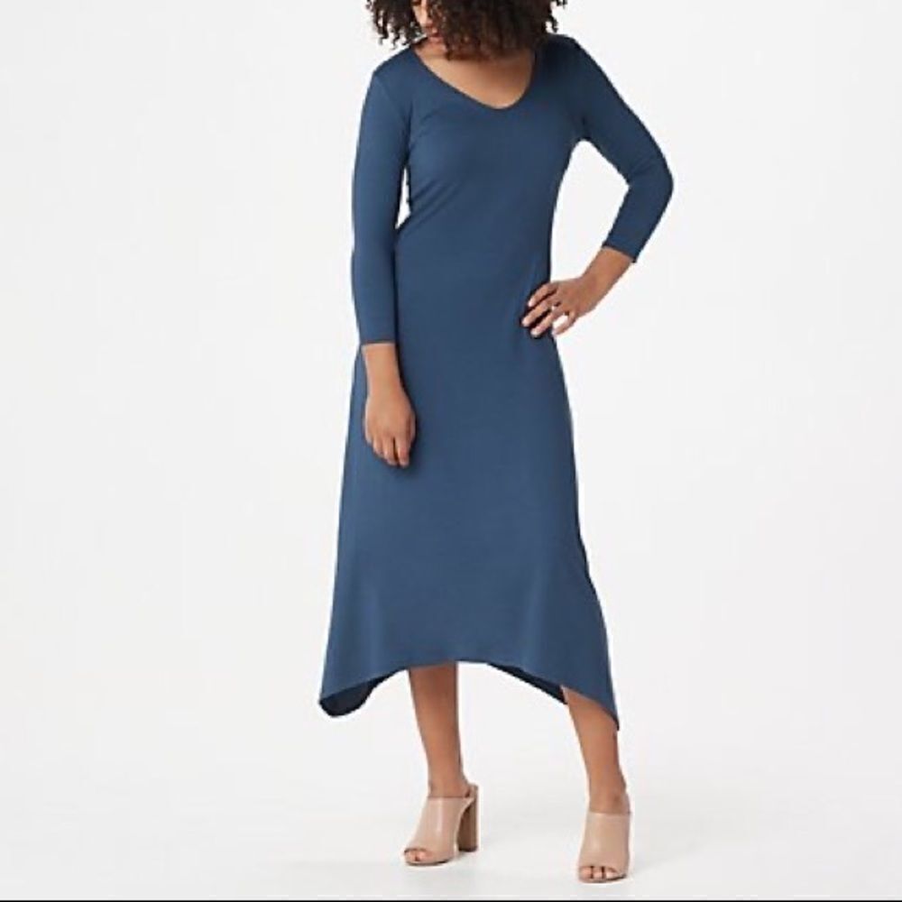 G.I.L.I.Β Peached 3/4 βSleevesβKnitβV-NeckβDress